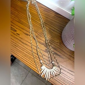 Stella and dot necklace.   EUC.